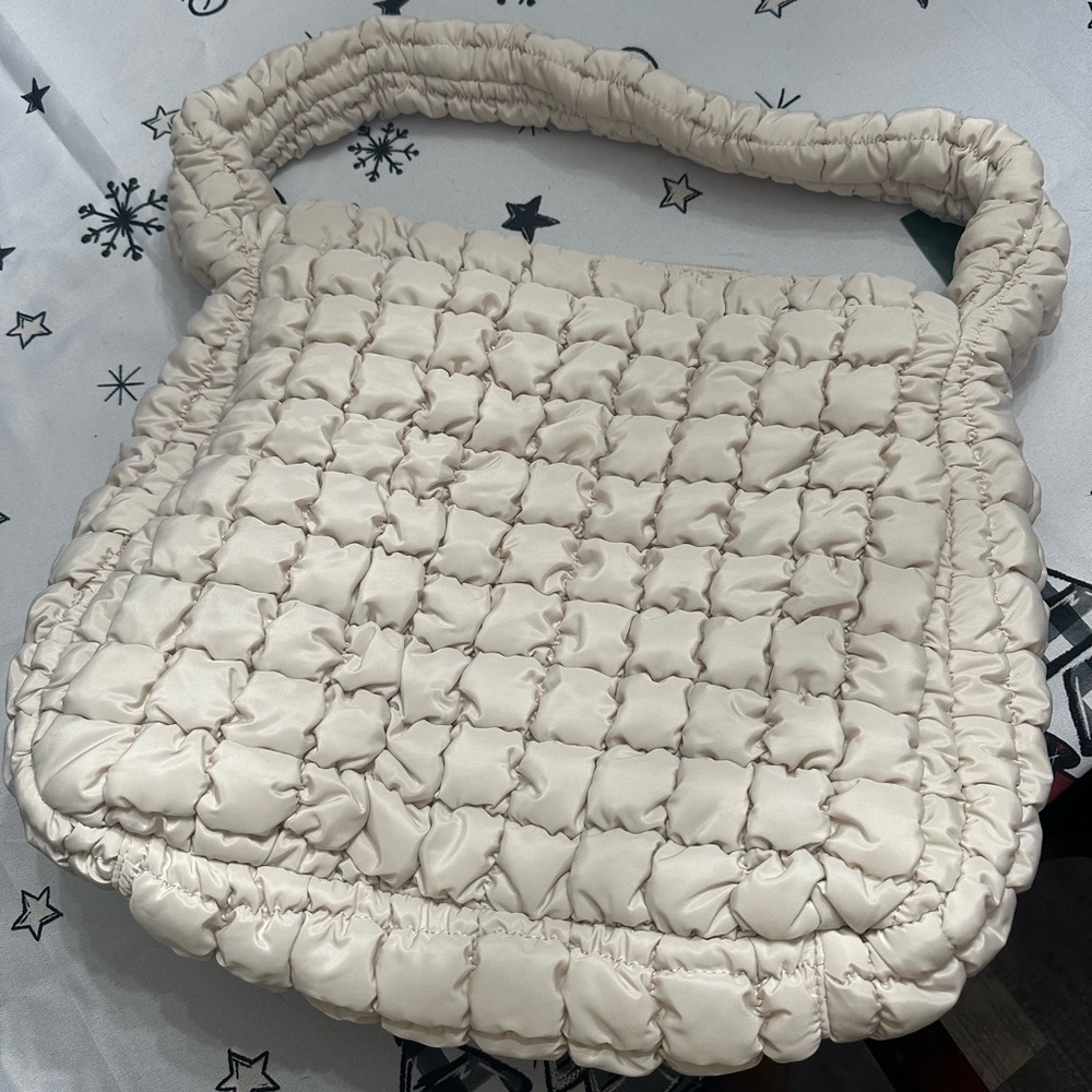 WILD FABLE puffer tote NWT cream